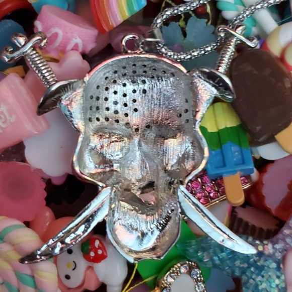 NECKLACE - Picture 7 of 9